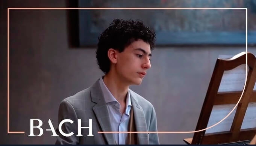 Moralzarzal | Adriel González Meza, vecino de Moralzarzal, brilla en Europa y conquista a la Bach Society con 15 años de edad