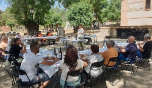 Aldea del Fresno | Aforo completo en la actividad “Pasión por el vino de Madrid” organizada por Madrid Enoturismo en Aldea del Fresno