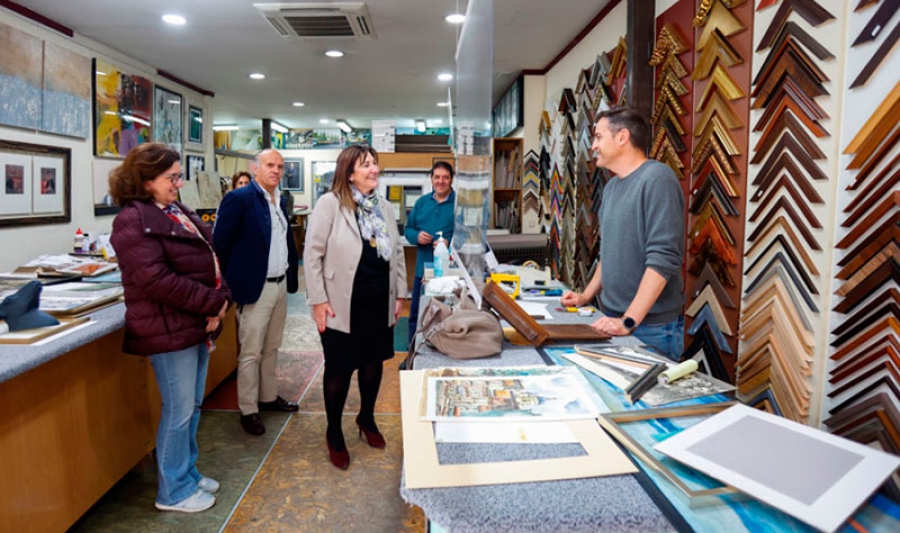 Pozuelo de Alarcón | Pérez Quislant continúa con las visitas a los comercios tradicionales del centro de la ciudad