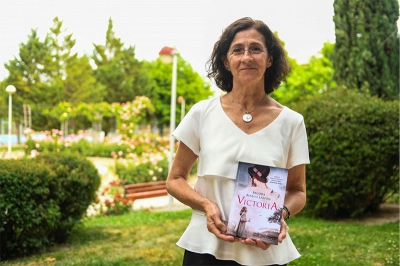 Villanueva de la Cañada | Begoña Blasco Laffón presenta su novela Victoria