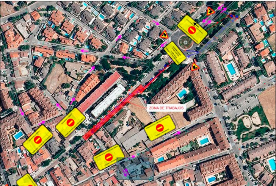 Sevilla la Nueva | Ampliación del corte en la calle Sevillanos por las obras de renovación del saneamiento