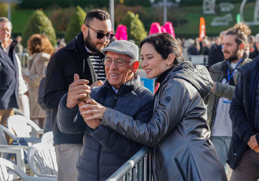 Díaz Ayuso pide a la Virgen de la Almudena por las personas vulnerables y en soledad en un Madrid que celebra sus raíces cristianas