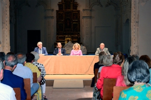 Guadarrama | Los alumnos el Aula de Humanidades de Guadarrama reciben sus diplomas en la Universidad de Alcalá