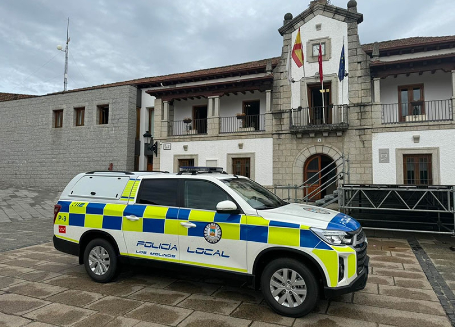 Los Molinos | El Ayuntamiento de Los Molinos adquiere un nuevo coche patrulla para la Policía Local con el apoyo de la Comunidad de Madrid