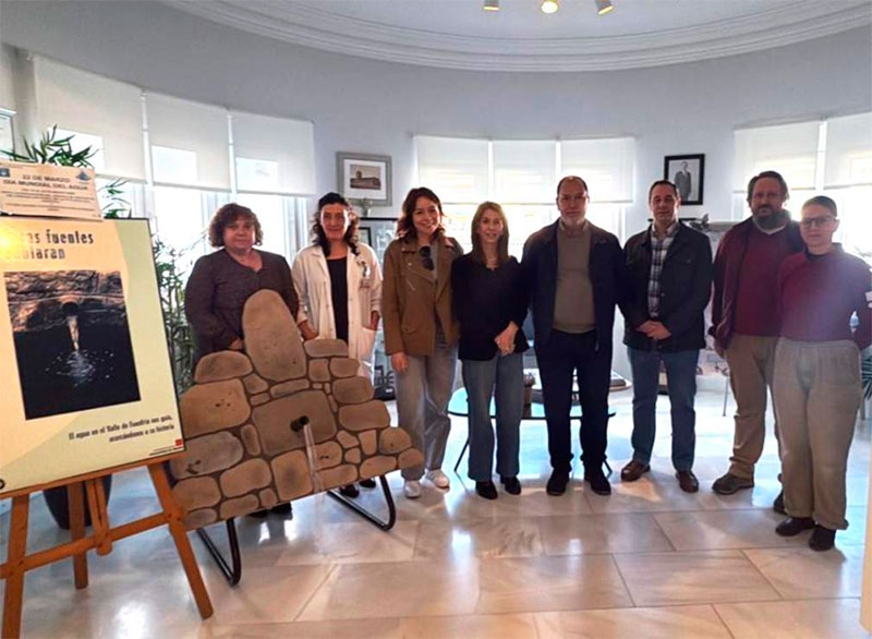 Guadarrama | El Hospital Asociado Universitario Guadarrama acogió la exposición “Si nuestras fuentes hablaran…”