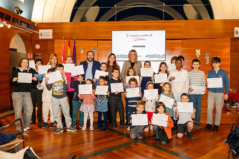 Pozuelo de Alarcón | El Ayuntamiento entrega los premios del concurso escolar navideño de belenes, árboles y felicitaciones