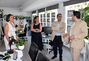 Villaviciosa de Odón | Villaviciosa de Odón presenta su candidatura a los Premios Nacionales de Comercio Interior
