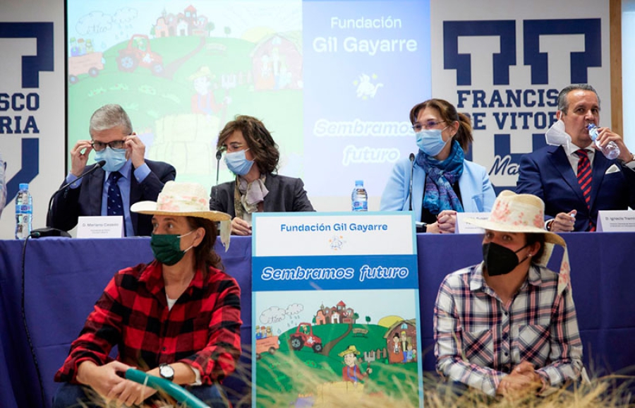 Pozuelo de Alarcón | La alcaldesa inaugura la jornada “Sembramos futuro” de la Fundación Gil Gayarre
