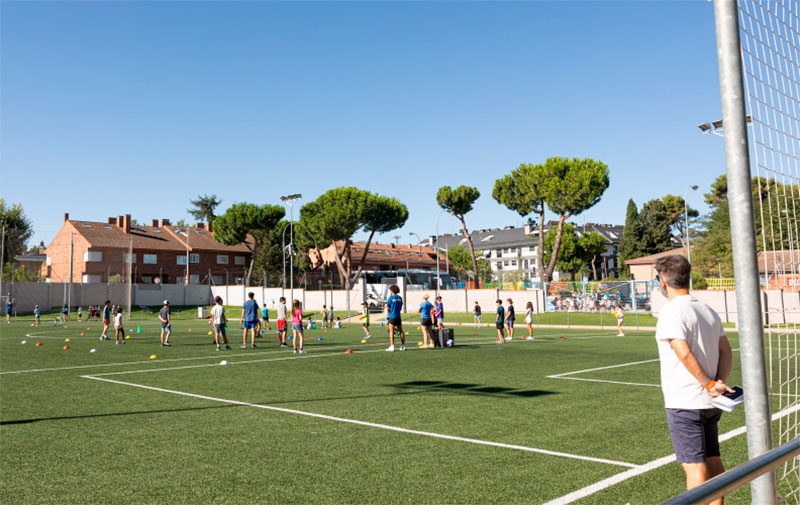 Pozuelo de Alarcón | El campamento urbano deportivo del polideportivo Carlos Ruiz continua este mes de agosto