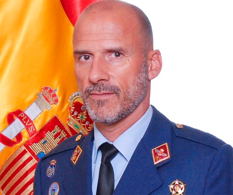 Majadahonda | El Ayuntamiento decreta tres días de luto oficial por el teniente coronel Pablo Estrada, vecino del municipio, fallecido en accidente aéreo