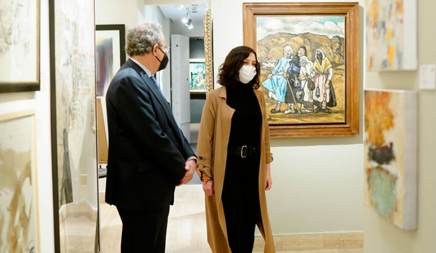 Díaz Ayuso anima a visitar el Salón de Arte Moderno de Madrid 2021