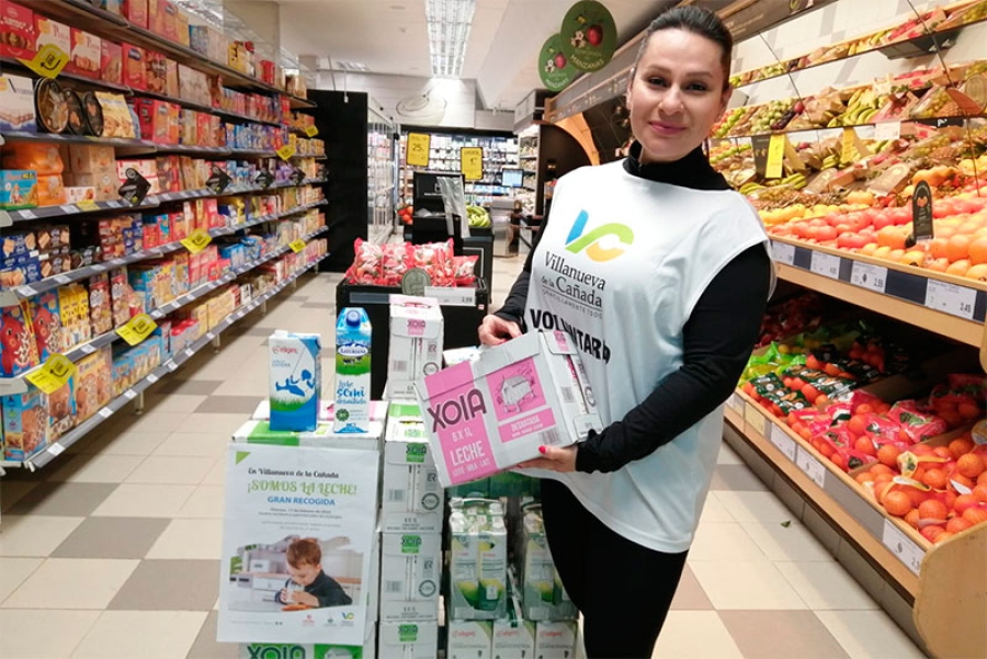 Villanueva de la Cañada | Campaña solidaria de recogida de leche para Cáritas