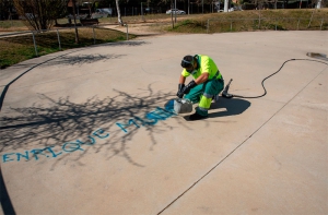 Boadilla del Monte | Los servicios de limpieza han eliminado más de 300 grafitis al mes en el primer semestre del año