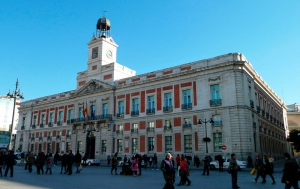 Torrelodones | La Comunidad de Madrid rebaja el IRPF e implanta un cheque-bebé de 500 € mensuales por hijo