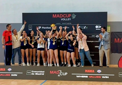 Torrelodones | El equipo cadete del Club Voleibol Torrelodones, campeón de la Mad Cup