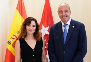 Sevilla la Nueva | La presidenta de la Comunidad de Madrid recibe al alcalde de Sevilla la Nueva para valorar diferentes proyectos de mejora en la localidad