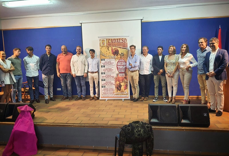 Cadalso de los Vidrios | Presentados los carteles de la XIX edición del Trofeo Racimo de Oro “Villa de Cadalso”