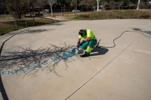 Boadilla del Monte | Los servicios de limpieza de Boadilla han eliminado más de 300 grafitis al mes en el primer semestre del año