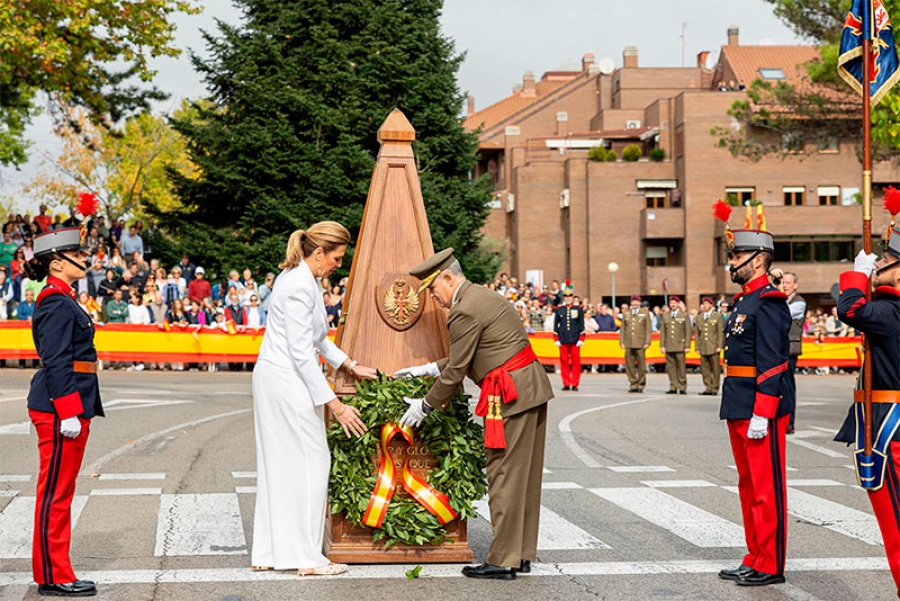 Pozuelo de Alarcón | Cientos de vecinos de Pozuelo participaron en el emotivo homenaje a la Bandera de España