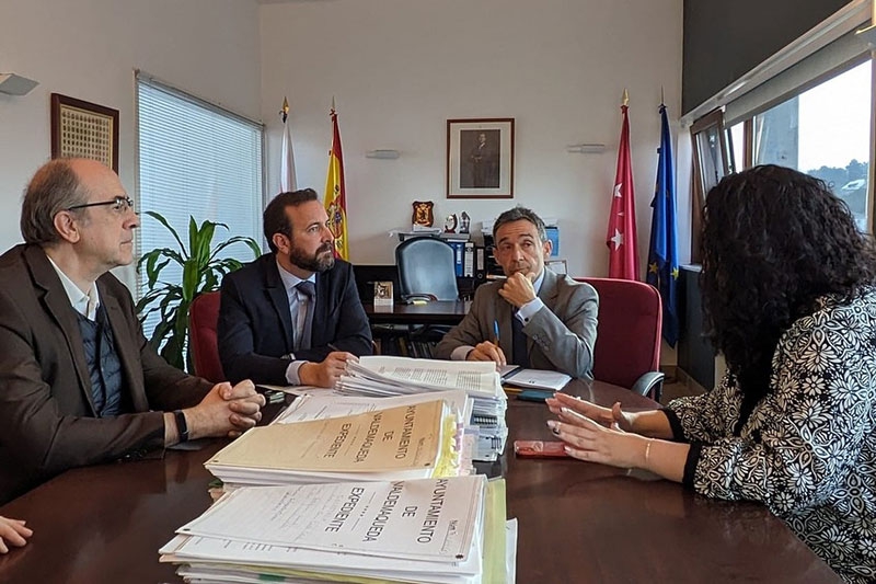 Valdemaqueda | Reunión con el viceconsejero de Política Educativa en la que se programaron mejoras en los servicios educativos de Valdemaqueda para el próximo curso