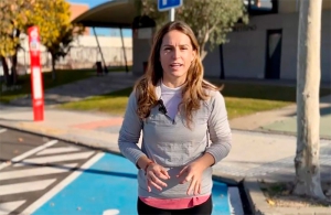 Majadahonda | La atleta paralímpica Sara Andrés protagoniza un vídeo sobre el respeto a las plazas de aparcamiento para personas con movilidad reducida