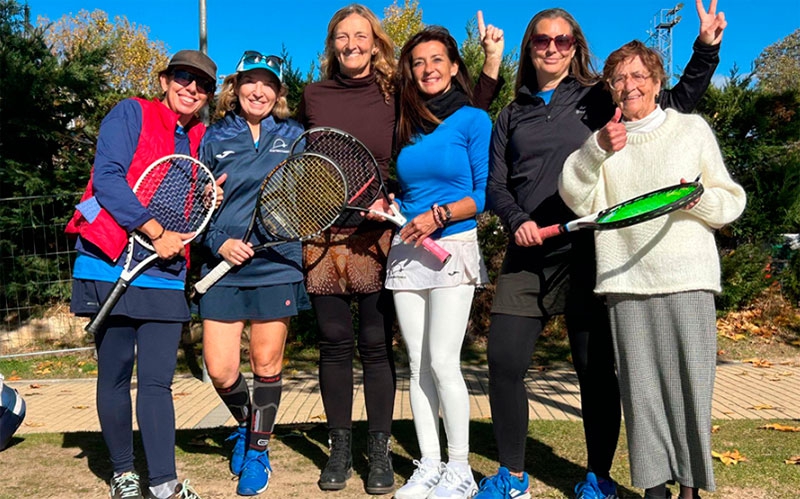 Pozuelo de Alarcón | El Club Tenis Pozuelo encadena una racha de éxitos con ascensos y títulos en múltiples categorías