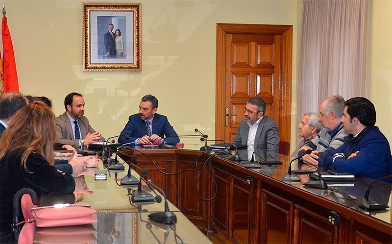 Guadarrama | El director general de Atención al Mayor y a la Dependencia visita Guadarrama para trabajar en la mejora de la atención y el impulso de los recursos en el municipio