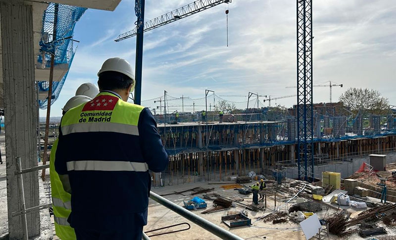 Navalcarnero | La Comunidad de Madrid ofrecerá más de 400 viviendas del Plan VIVE en Navalcarnero e invertirá en ampliar el IES Carmen Martín Gaite