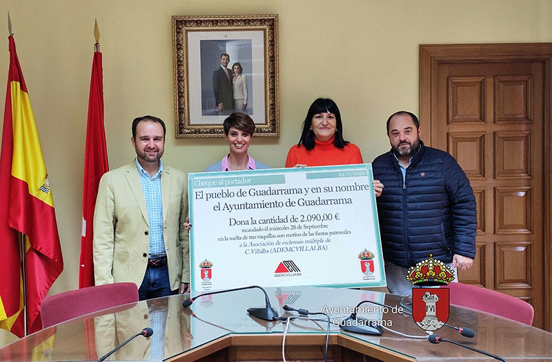 Guadarrama | Guadarrama entrega un donativo de 2090 euros ADEM Collado Villalba recaudados con la entrada solidaria durante las fiestas
