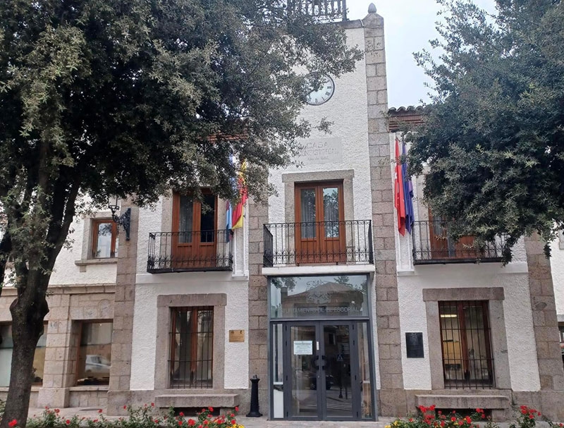 El Escorial | El Ayuntamiento de El Escorial no recurrirá la decisión judicial relativa a sanción de la tala de arbolado por un particular