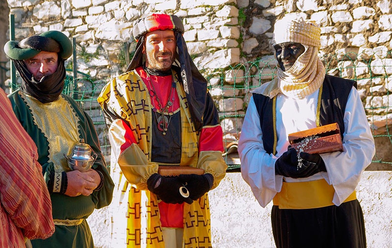 Chapinería | La alcaldesa, Lucía Moya, suspendió la tradicional llegada de los Reyes Magos a caballo durante la Cabalgata