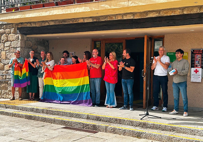 Torrelodones | Torrelodones conmemora el Día Internacional del Orgullo LGTBI+