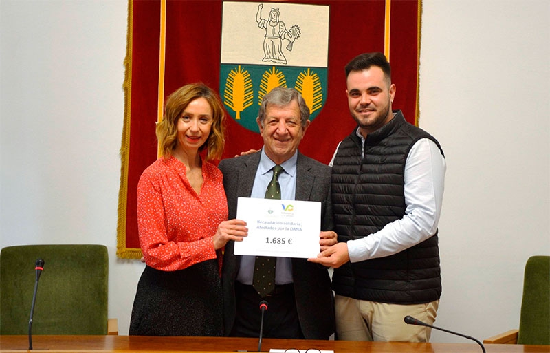 Villanueva de la Cañada | Entrega de la recaudación del espectáculo flamenco a beneficio de la DANA de Valencia