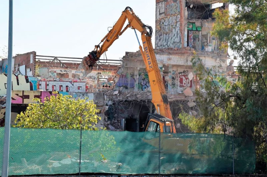 Villaviciosa de Odón | Comienzan los trabajos de demolición del edificio del antiguo matadero