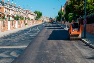 Boadilla del Monte | En marcha la Operación Asfalto, que cubrirá más de 50.000 metros cuadrados de superficie en los sectores B y S