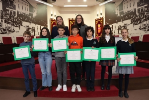 Galapagar | 8 estudiantes de Galapagar reciben sus diplomas al mérito académico