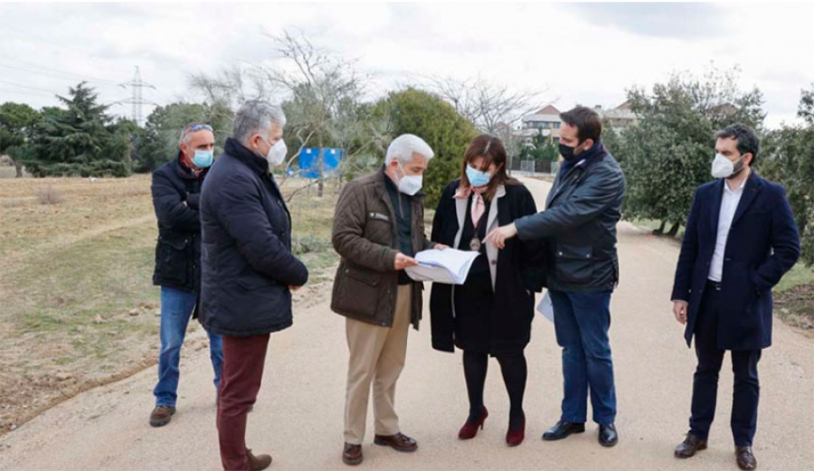 Pozuelo de Alarcón | Pérez Quislant visita las obras de mejora del parque Cruz de La Atalaya, que avanzan a buen ritmo