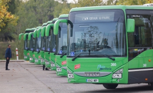 INSTITUCIONAL | Díaz Ayuso anuncia que la Comunidad de Madrid mantendrá la rebaja del 60% de los abonos mensuales de transporte público