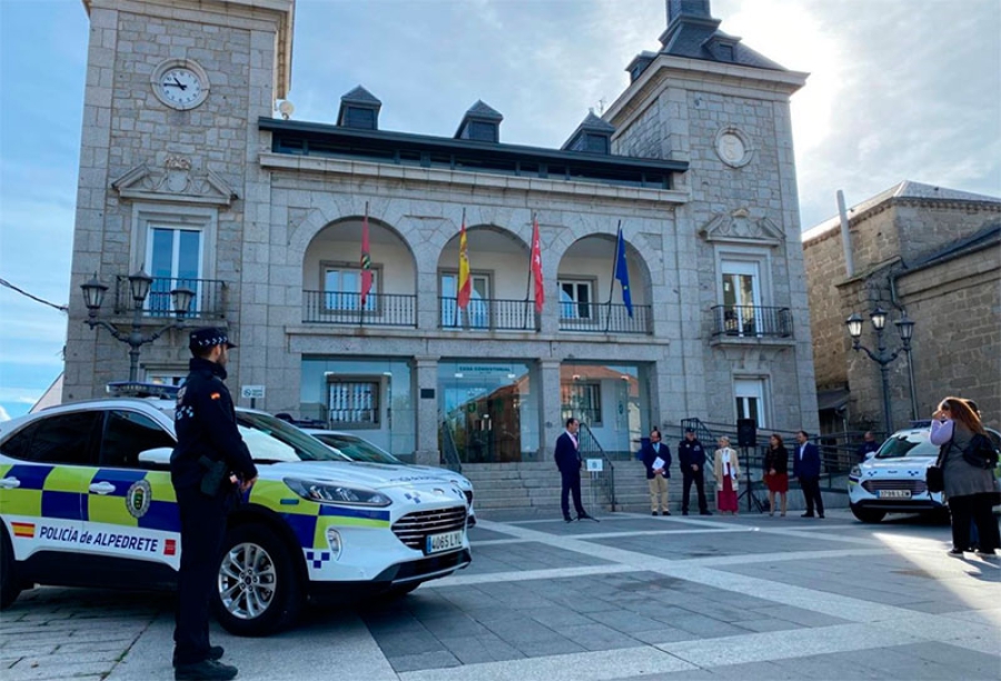 Alpedrete | Cinco nuevos vehículos de policía al servicio de los alpedreteños