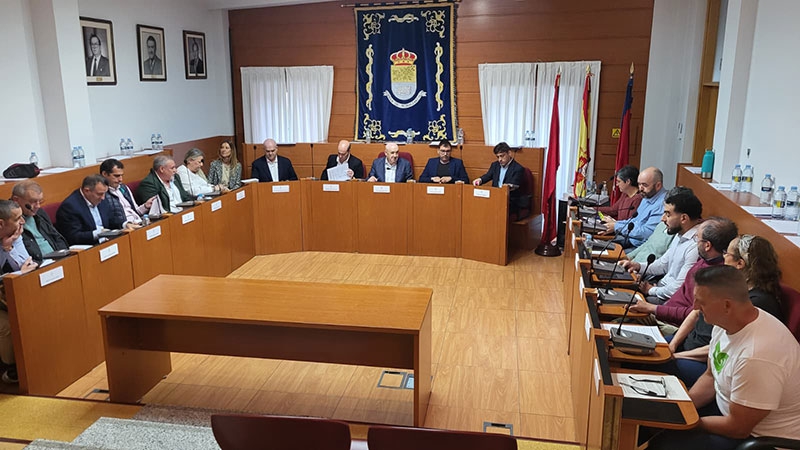 Moralzarzal | La oposición bloquea en el Pleno de Moralzarzal cuatro proyectos clave para la seguridad, el deporte y los servicios básicos del municipio