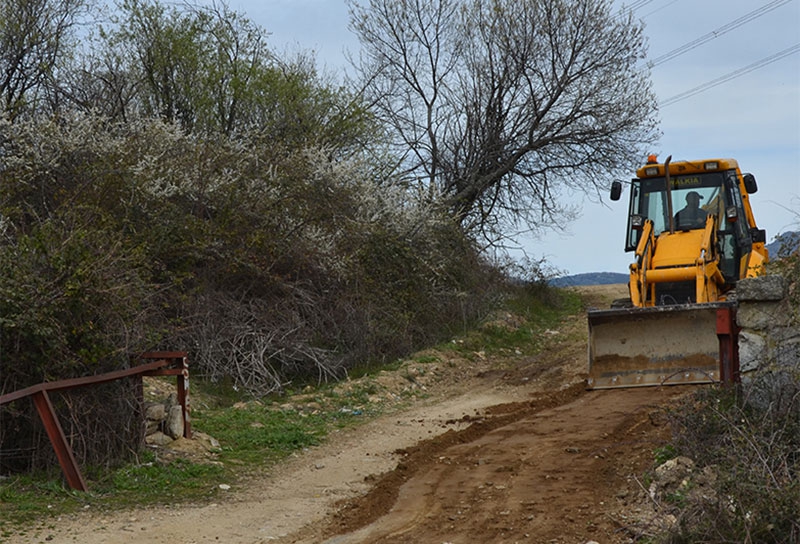 Guadarrama | Se ultiman los trabajos para el acondicionamiento del aparcamiento disuasorio en la zona de La Jarosa