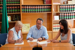 Villaviciosa de Odón | El Ayuntamiento de Villaviciosa de Odón renueva el convenio de colaboración con la Asociación Siglo XXI Mayores Villa