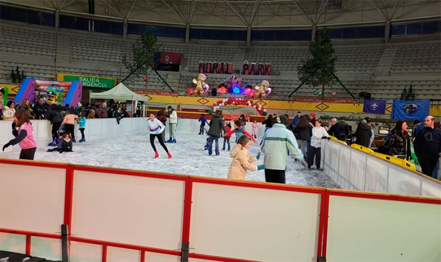 Moralzarzal | Ya está aquí MoralPark, el gran Parque de la Navidad en la Plaza de Toros de Moralzarzal