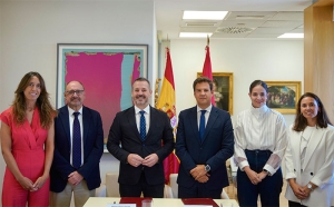 Las Rozas | De la Uz firma un protocolo de colaboración con la Comunidad de Madrid para la promoción del turismo a través de la digitalización