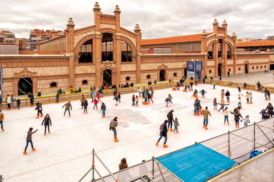 Madrid | Vuelve la pista de hielo de Matadero con 600 m2 y dos zonas de cambio de patines
