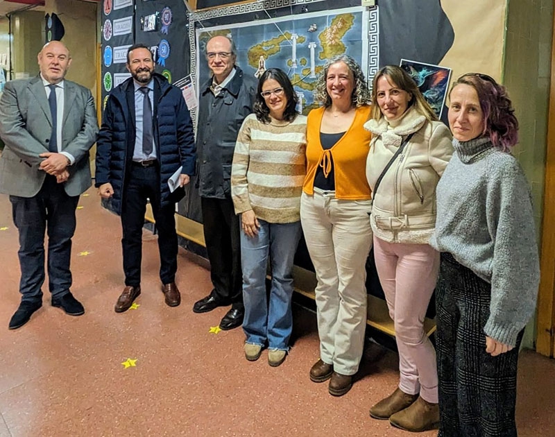 Navalagamella | Visita del viceconsejero de Política y Organización Educativa para conocer las necesidades del colegio público San Miguel