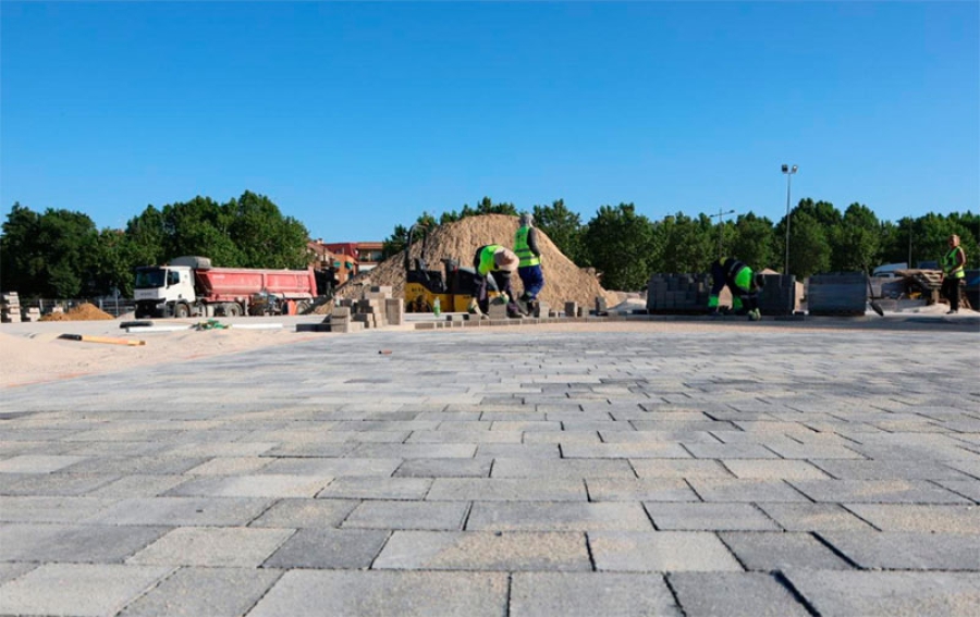 Boadilla del Monte | Avanzan las obras de acondicionamiento de la explanada de la plaza de toros