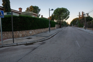 Boadilla del Monte | Finalizadas las obras de acerado en la calle Playa de Altea