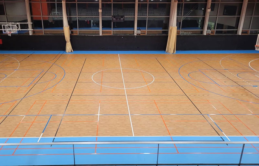 Los Molinos | El polideportivo municipal de Majalastablas estrena nuevo pavimento en la pista deportiva