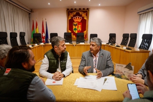 Quijorna | El consejero de Presidencia ha supervisado junto al alcalde de Quijorna los trabajos de renovación del Ayuntamiento